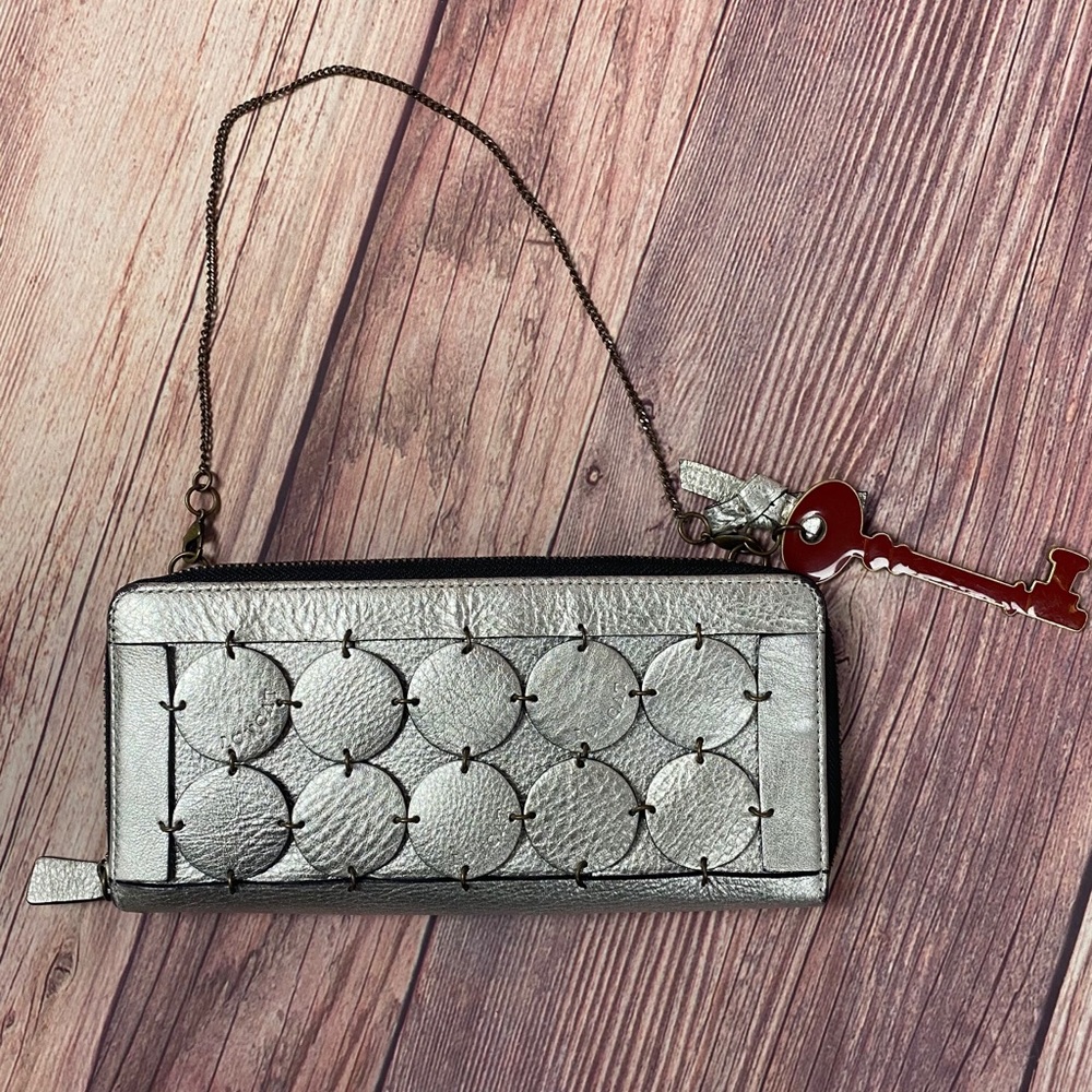 LovCat silver clutch